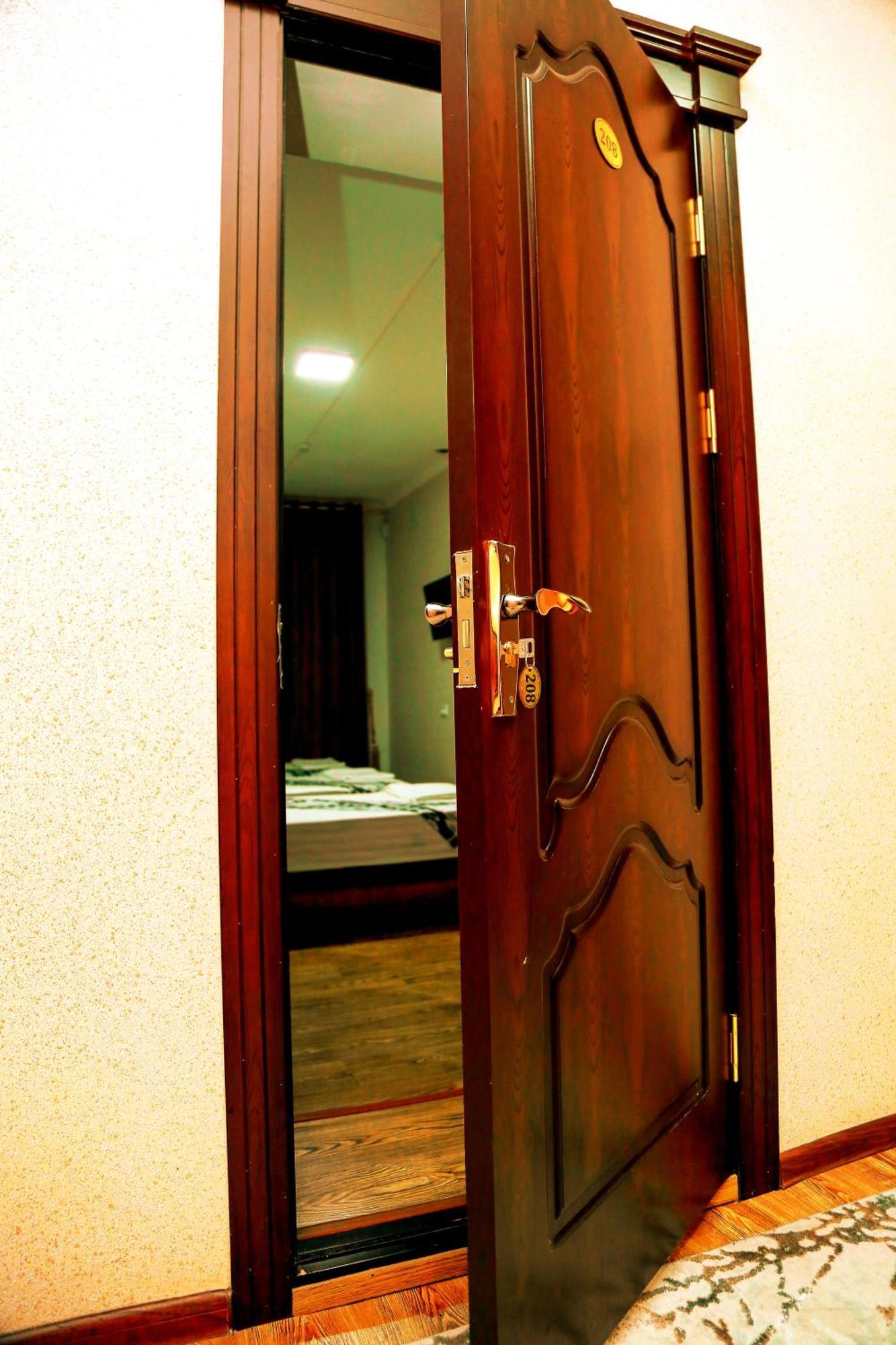 Hotel Mir Адрес Abu Ali Ibn Sino 4A Buxoro Luaran gambar